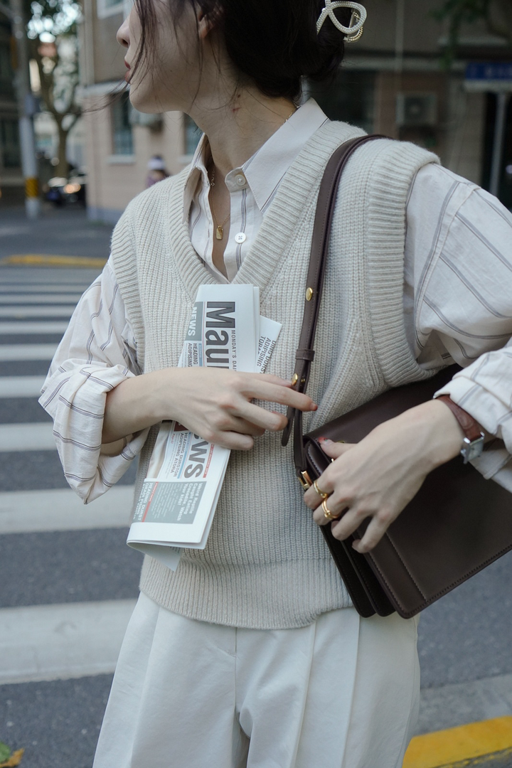 Colored Striped Silhouette Lapel Shirt