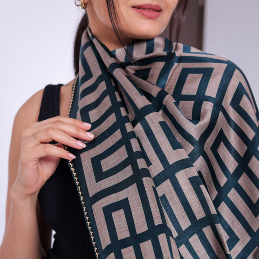 Blue Viscose Scarf with Geometric Pattern Versatile and Soft Neck Wrap