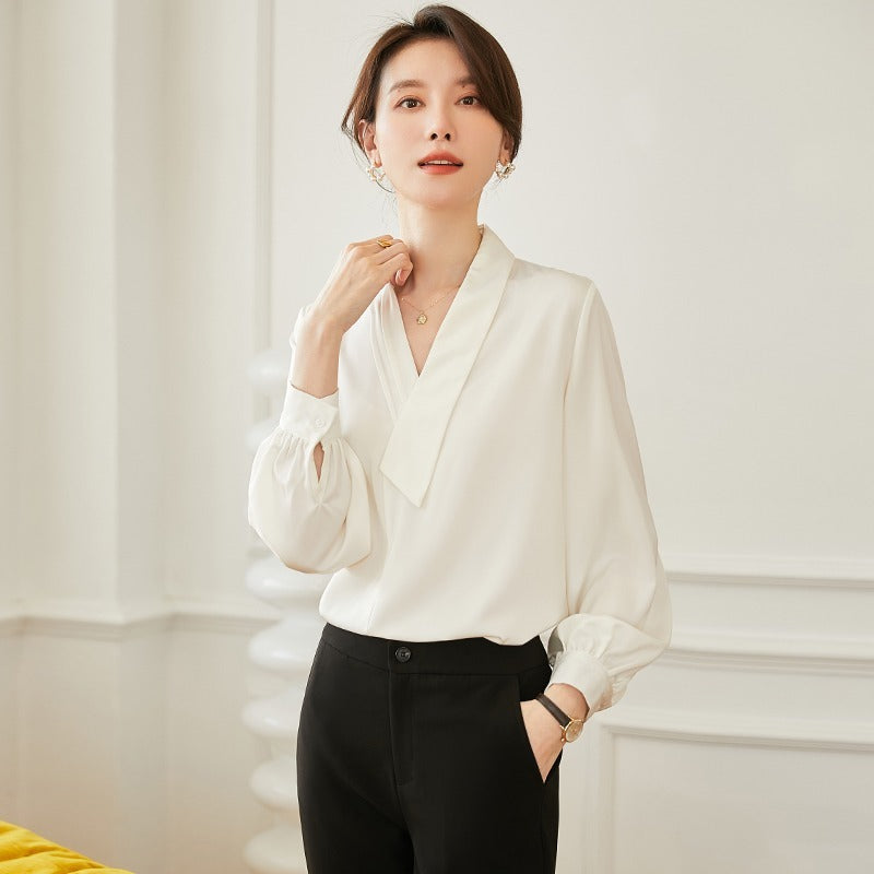 Commuter Long Sleeve Loose V-neck Shirt